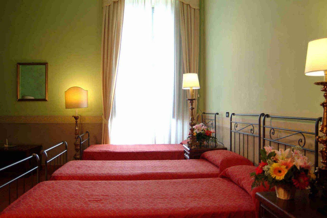 Bed and Breakfast Domus Sessoriana à Rome Extérieur photo