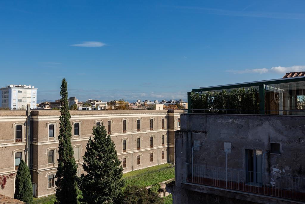 Bed and Breakfast Domus Sessoriana à Rome Extérieur photo