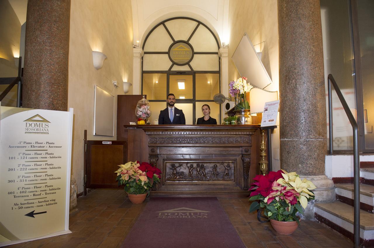 Bed and Breakfast Domus Sessoriana à Rome Extérieur photo