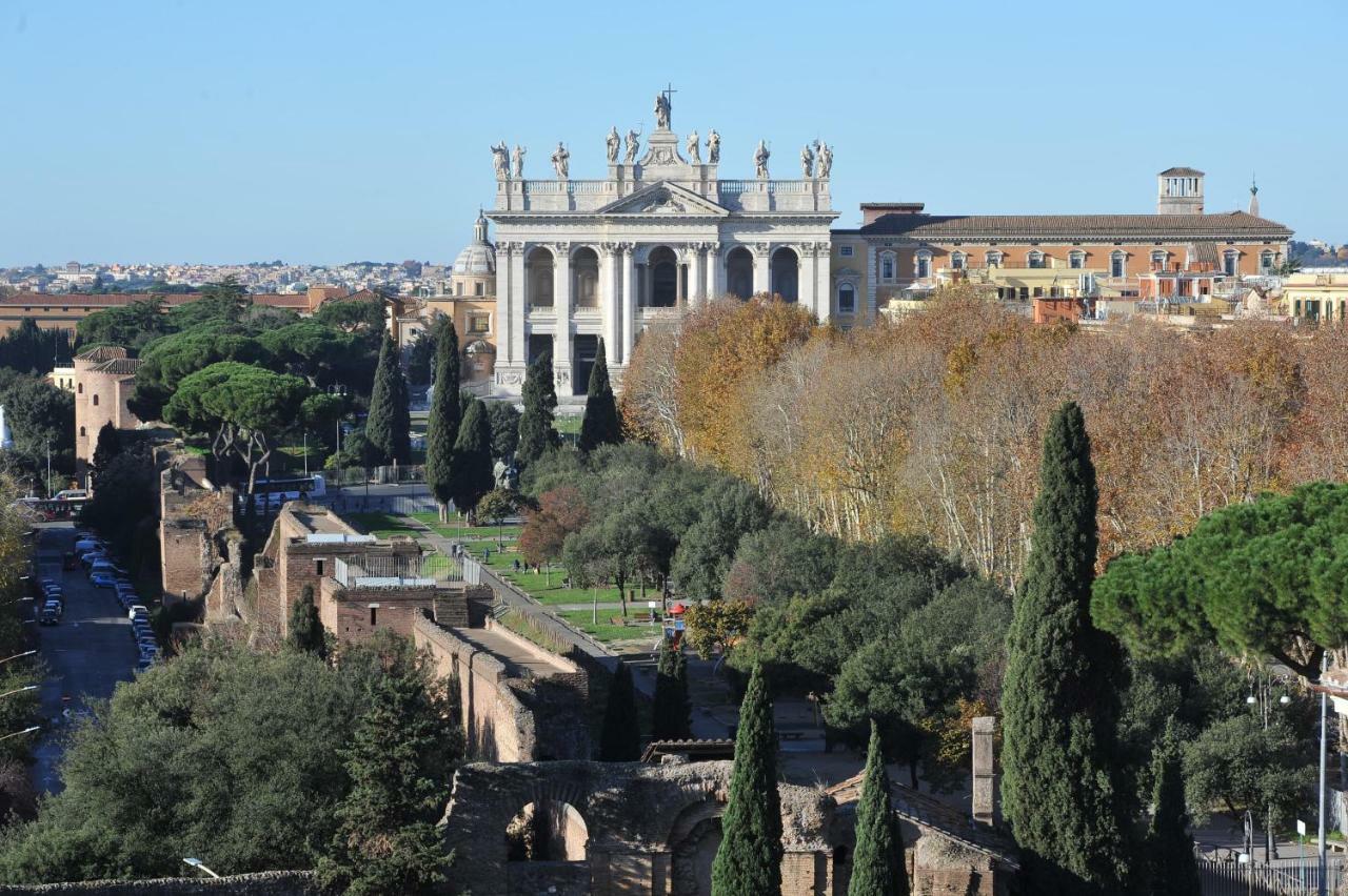 Bed and Breakfast Domus Sessoriana à Rome Extérieur photo