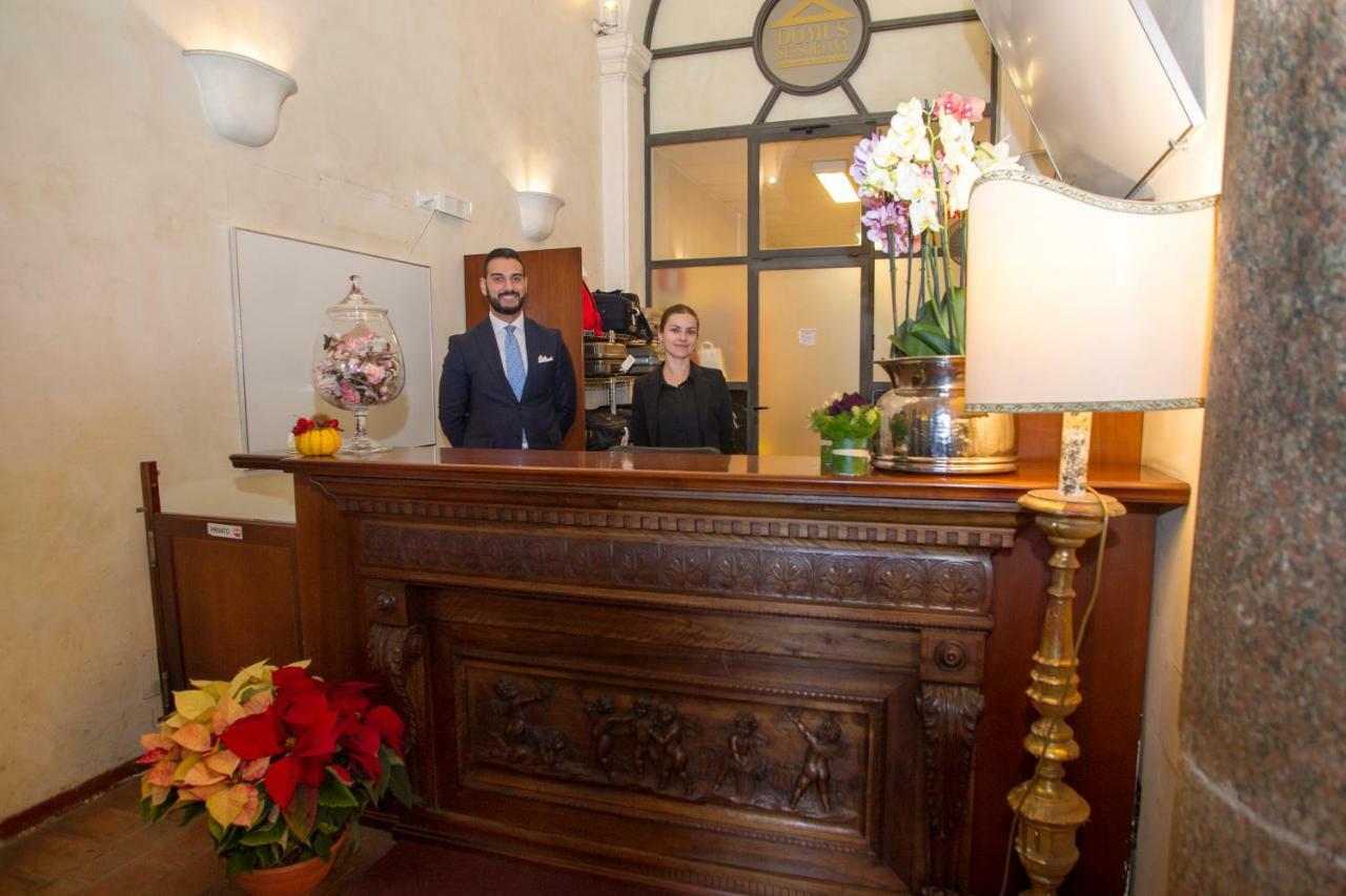 Bed and Breakfast Domus Sessoriana à Rome Extérieur photo
