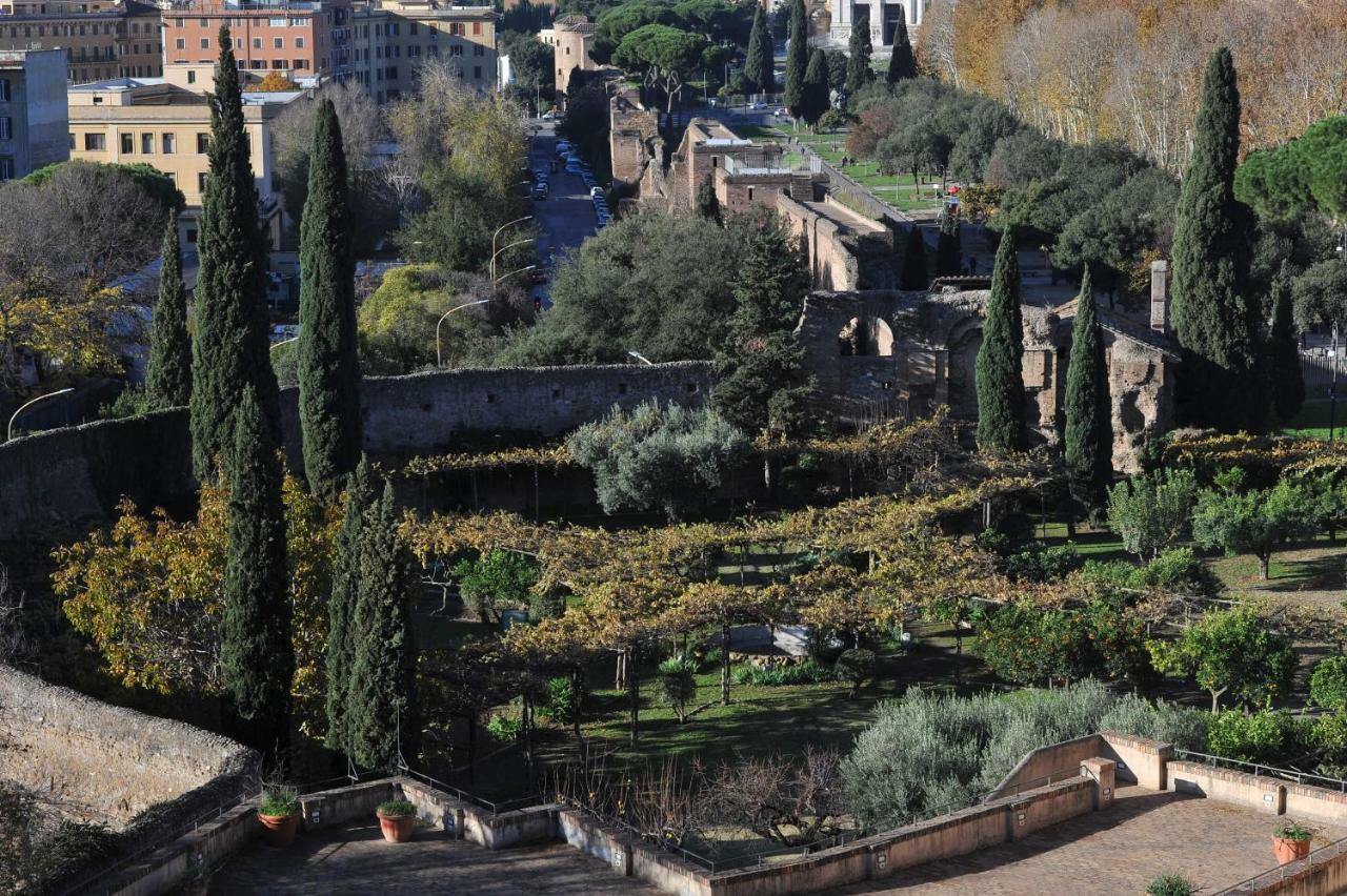 Bed and Breakfast Domus Sessoriana à Rome Extérieur photo